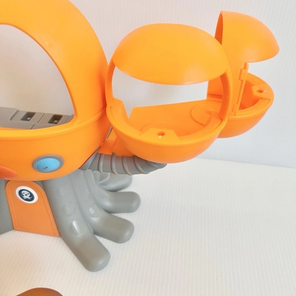 Octonauts Gup S Polar Explore Vehicle Captain Figure + Octopod Incomplete WORKS - Picture 12 of 12